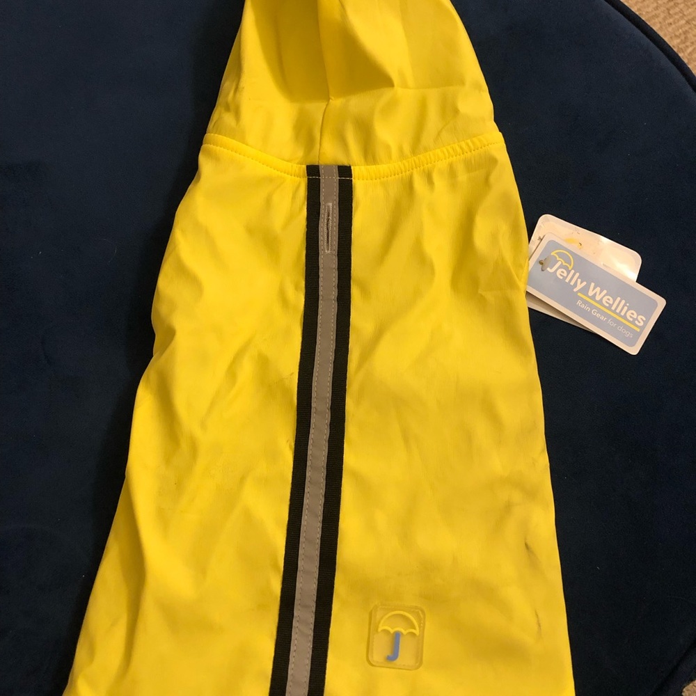 NWT Raincoat for small dog